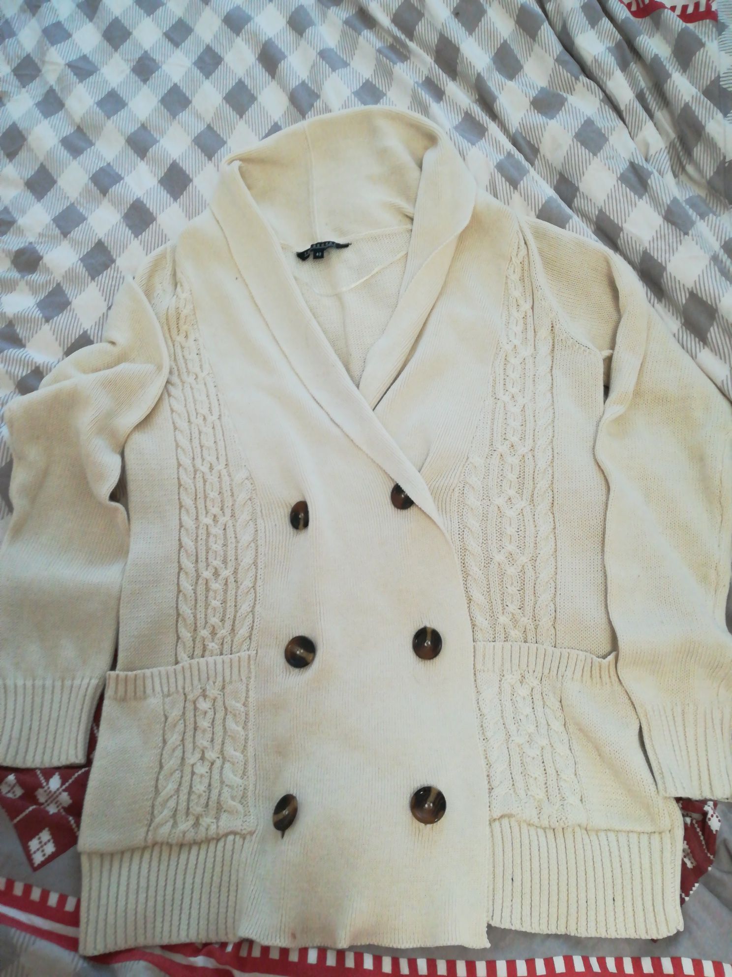 Sweter top Secret 42