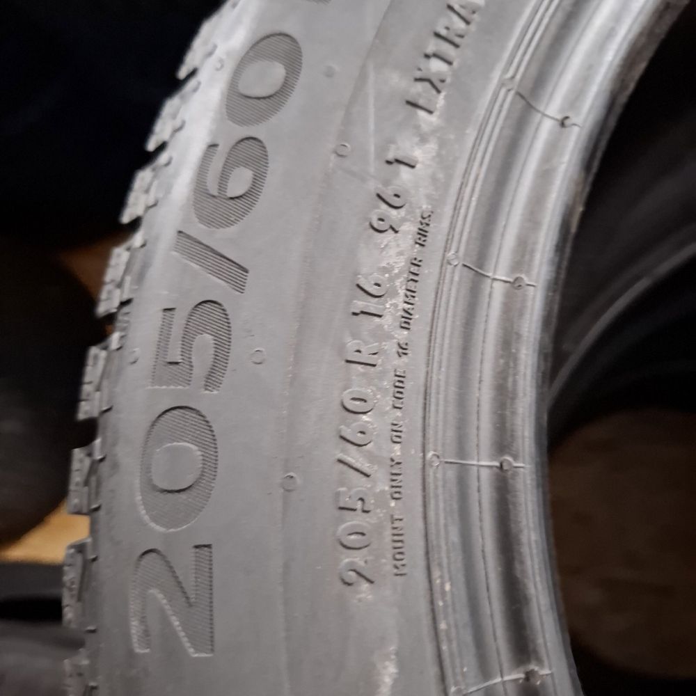 Нові шини 205 60 16 continental Icecontact 2