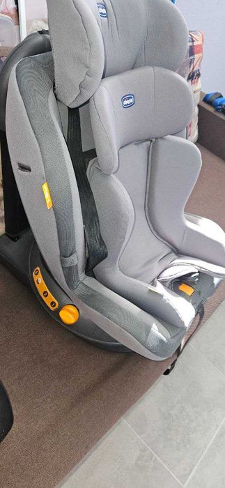 Chicco поворотне автокрісло, з народження і до 7 років