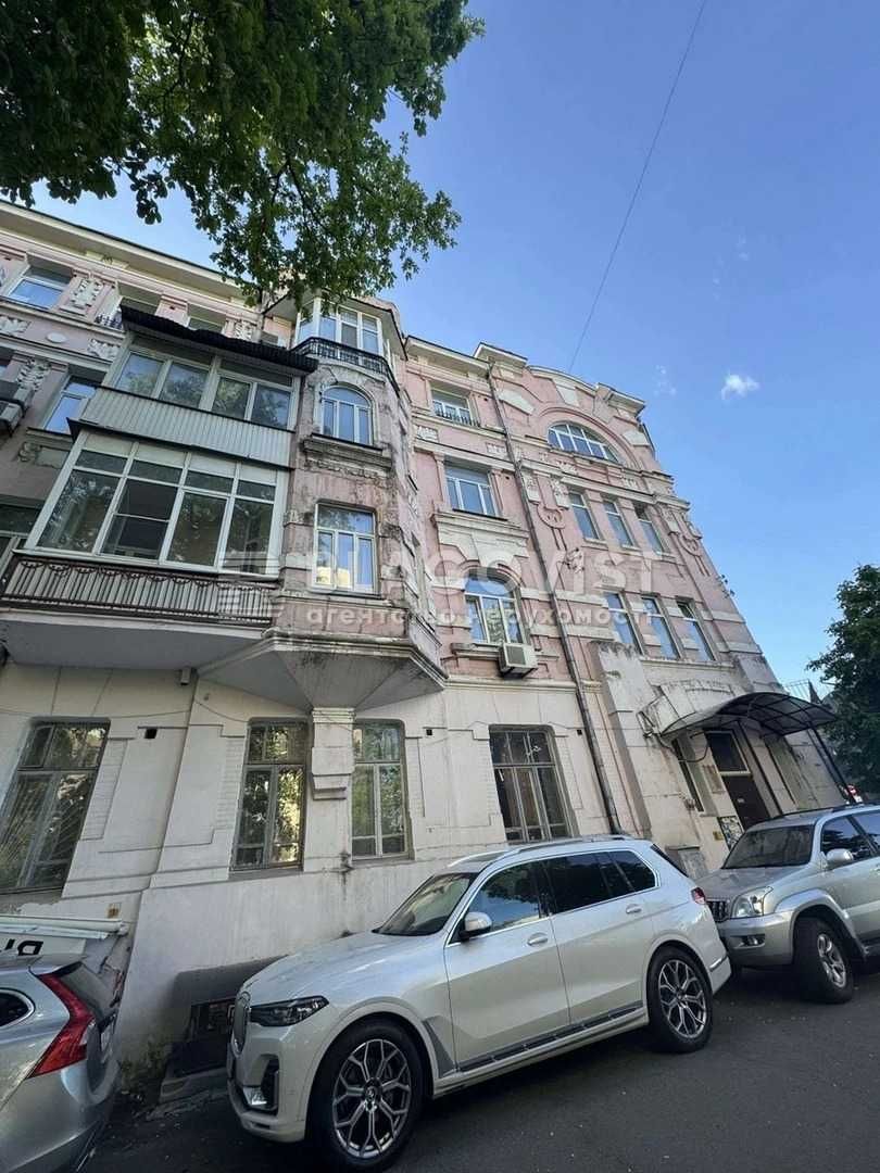 Продаж 2к квартири 58м2 Омеляновича-Павленка (Суворова) 14/12 ЦЕНТР