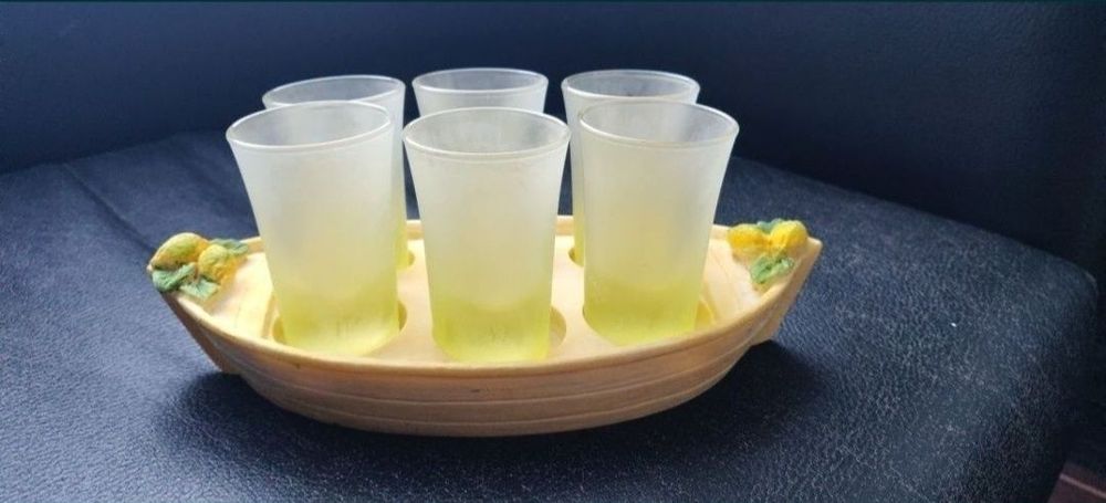 Barco decorativo com 6 copos para shots