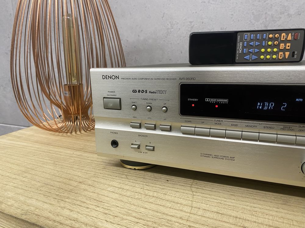 Amplituner Denon AVR-950D z pilotem, wysoki model 90w/kanał, srebrny