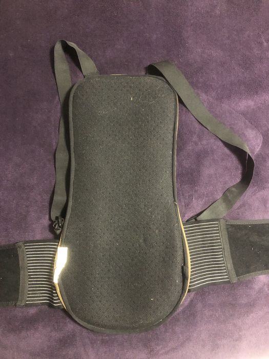 Ochraniacz na plecy. Żółw na plecy.