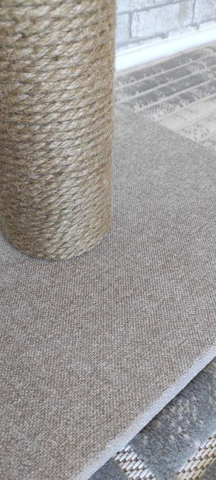 Beżowy drapak dla kota handmade 80 cm - stabilny, ręczna robota