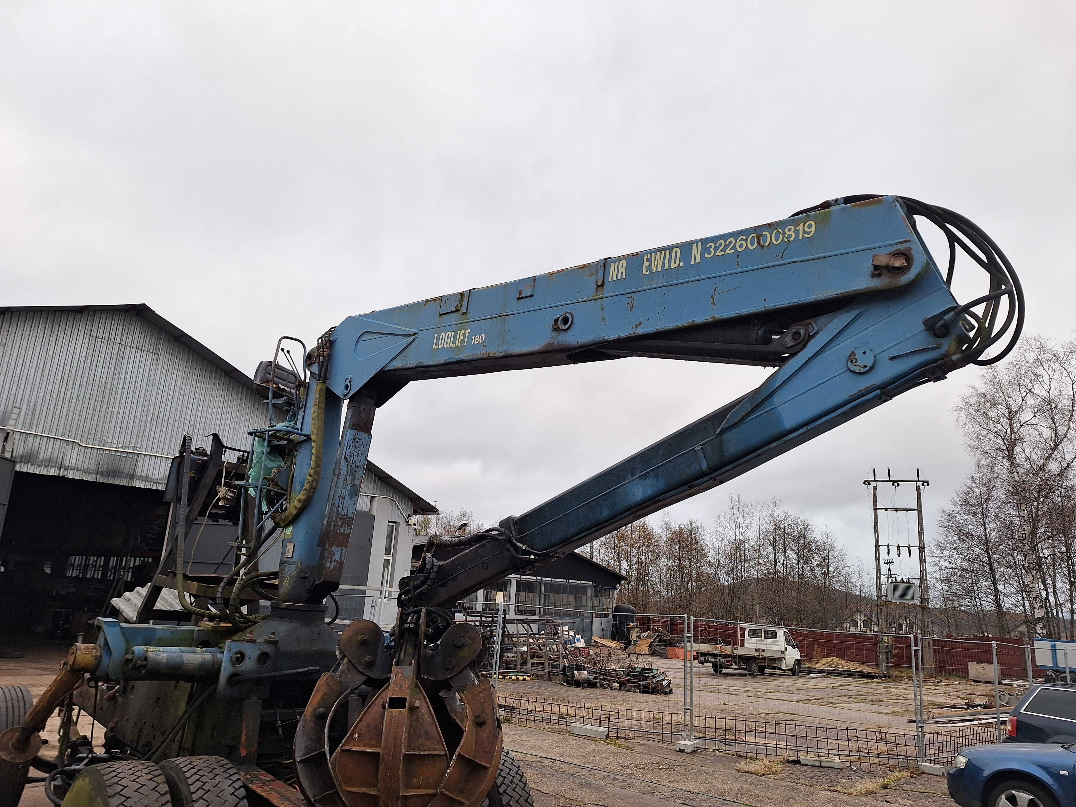 HDS Żuraw Loglift F180 7m