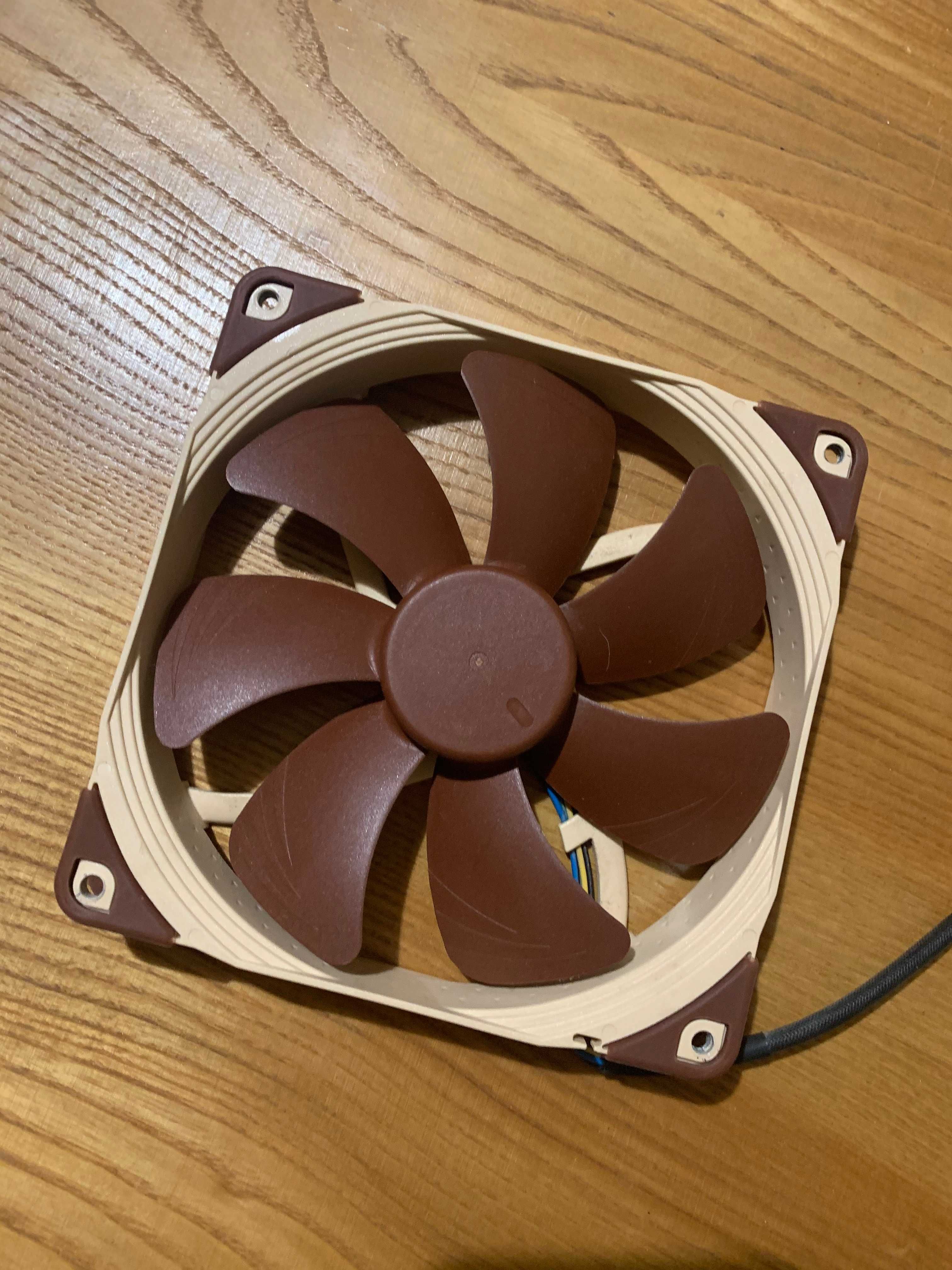 Noctua NF A14 PWM