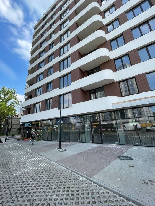 3 окремі кімнати+кухня студія в ЖК по вул. Незалежності.