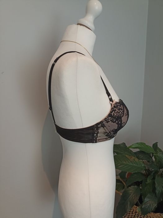 Biustonosz beżowo-czarny  Elle Macpherson 75B