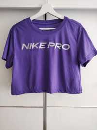 T-shirt Nike z metalicznym nadrukiem