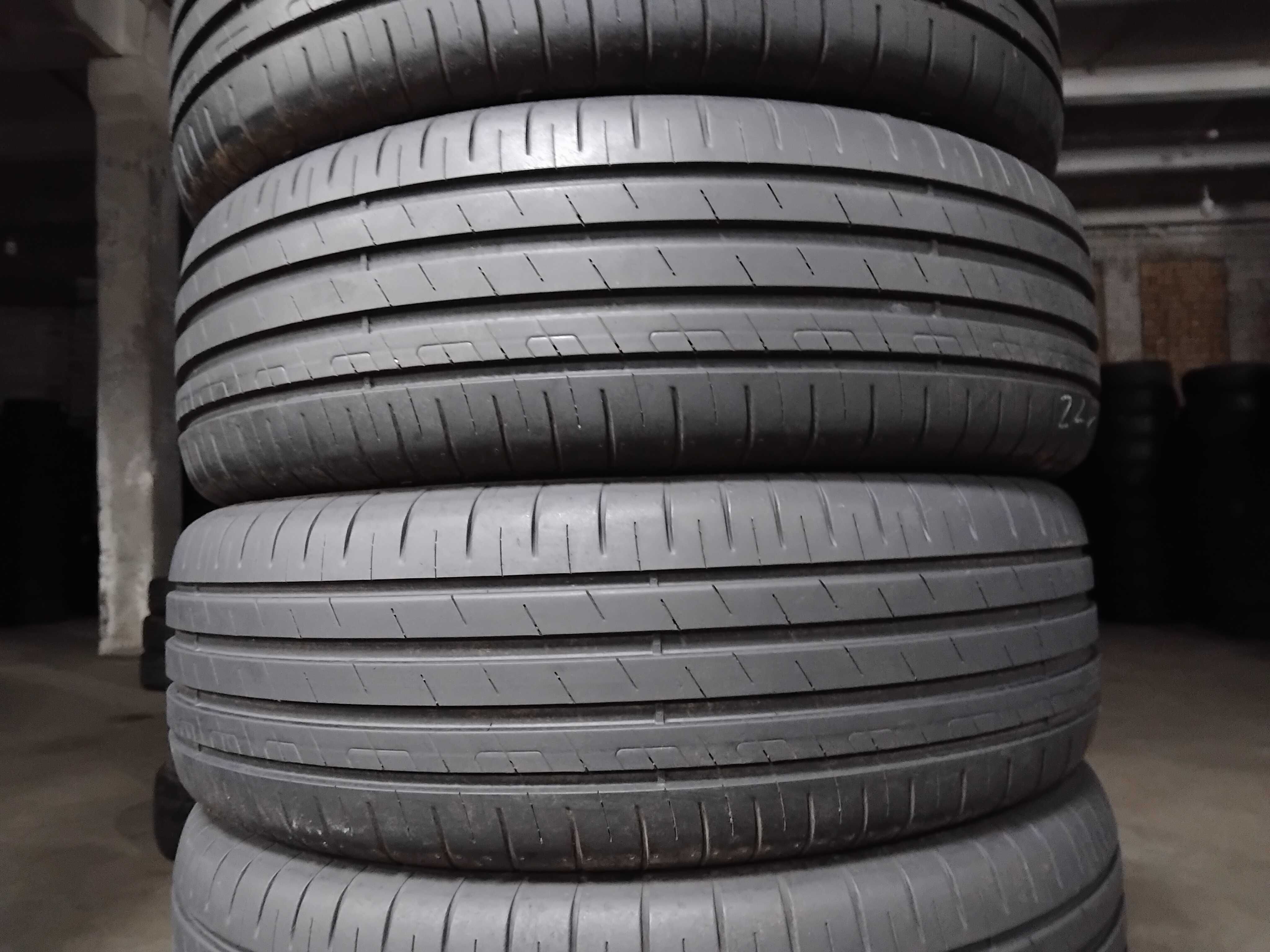 Шини бу 205/60 R16 Goodyear Efficient Grip Performance Комплект Літо