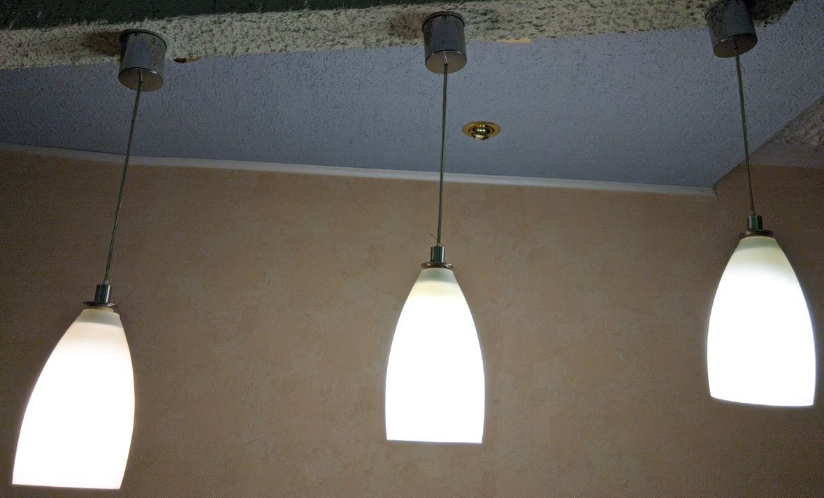 3 светильника подвесных Е14 с лампами OSRAM