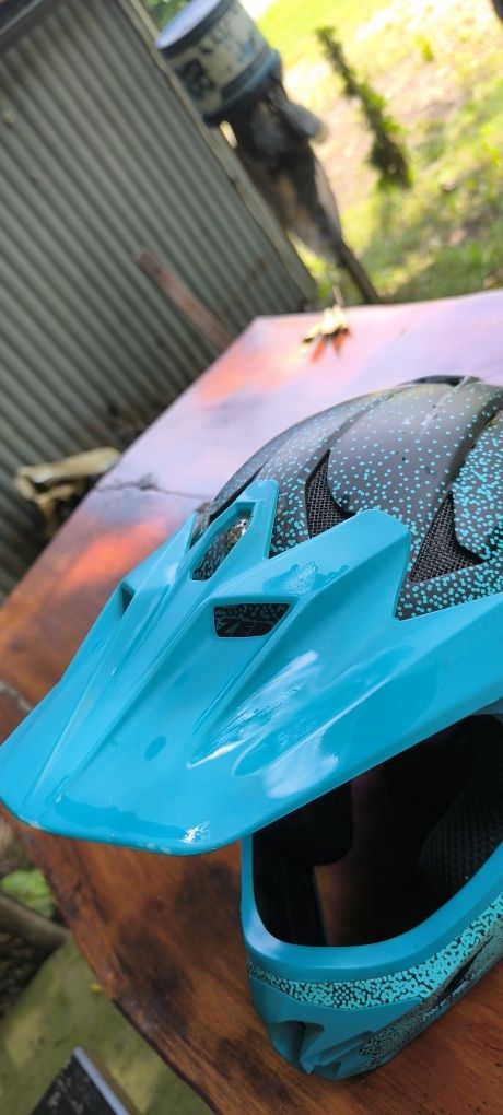 Kask MTB pełny r.M