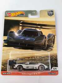 Hot Wheels Premium Volkswagen ID R.