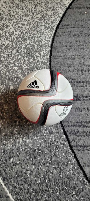 Piłka Adidas OMB European Qualifiers 2015 Official Match Ball