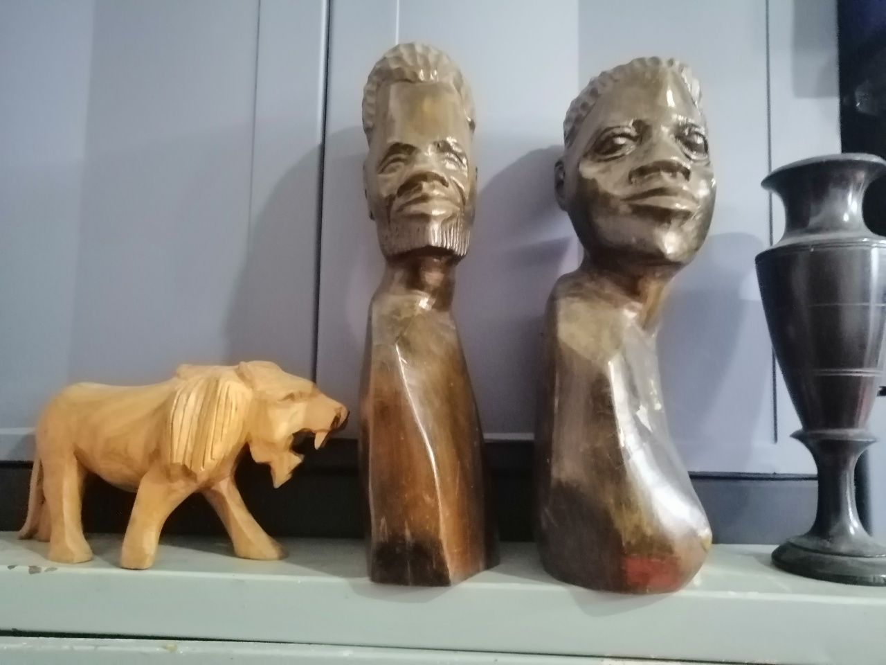 Peças africanas em pau preto