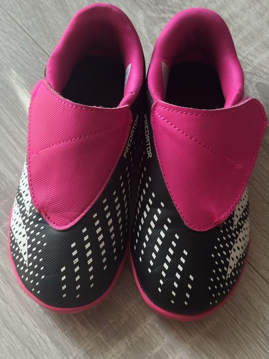 Дитячі кеди для заняття футболом (бутси) 28,5 розміру Adidas