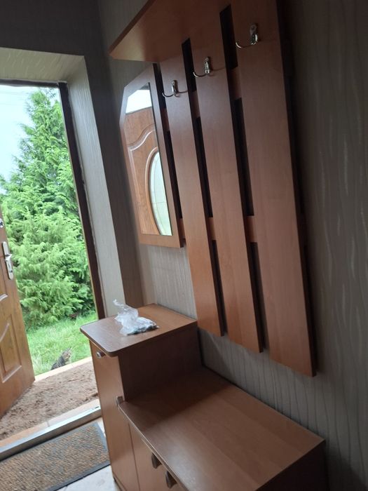 Sprzedam meble do przedpokoju.