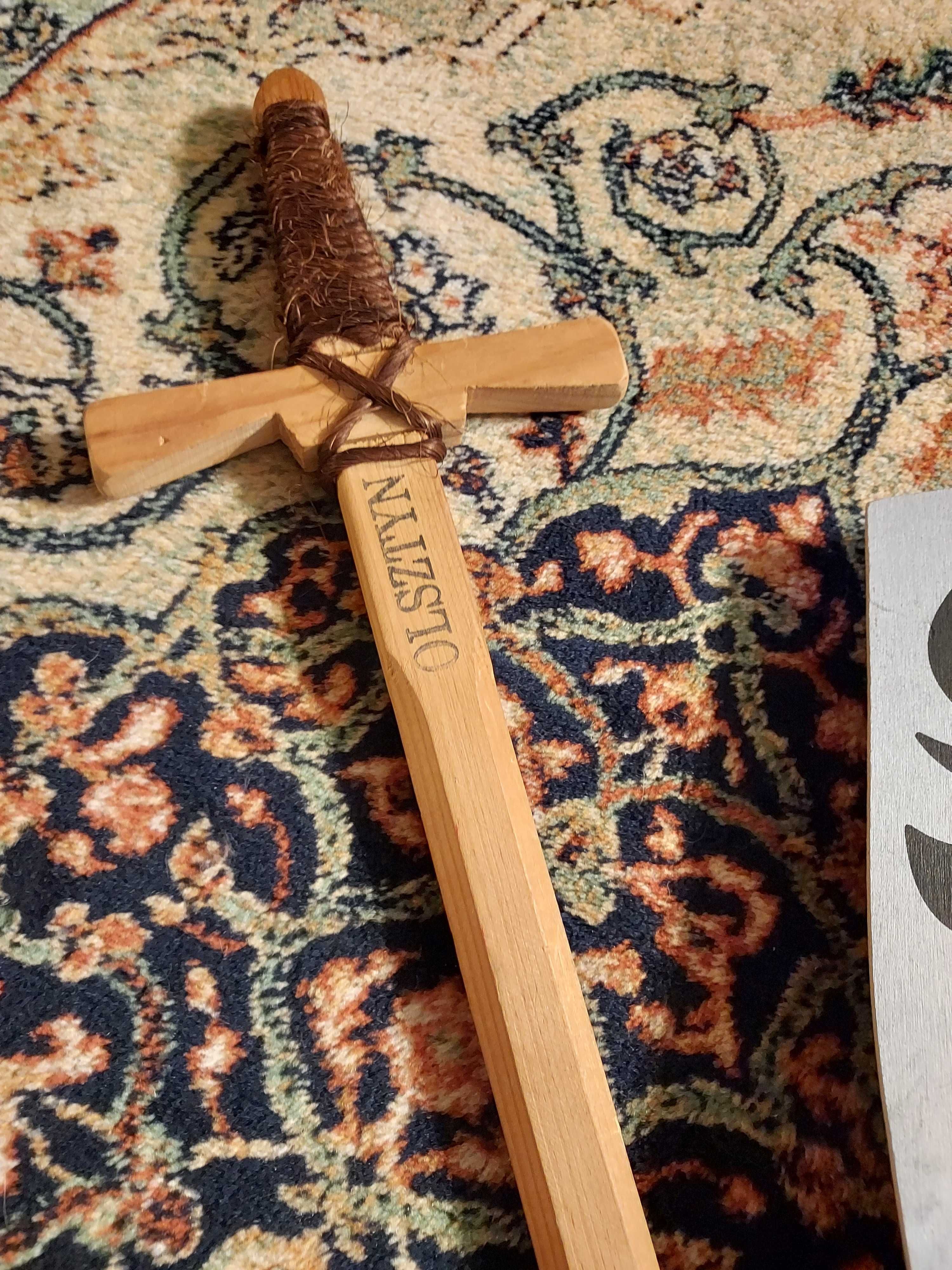 Miecz i tarcza z drewna
