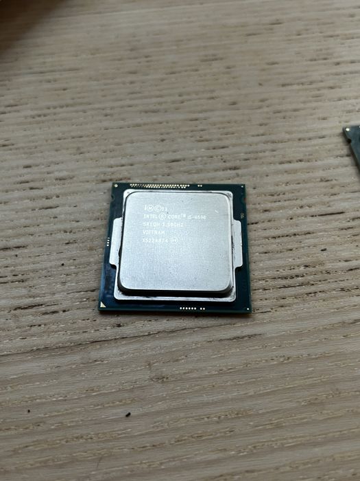 Intel i5-4690 a funcionar