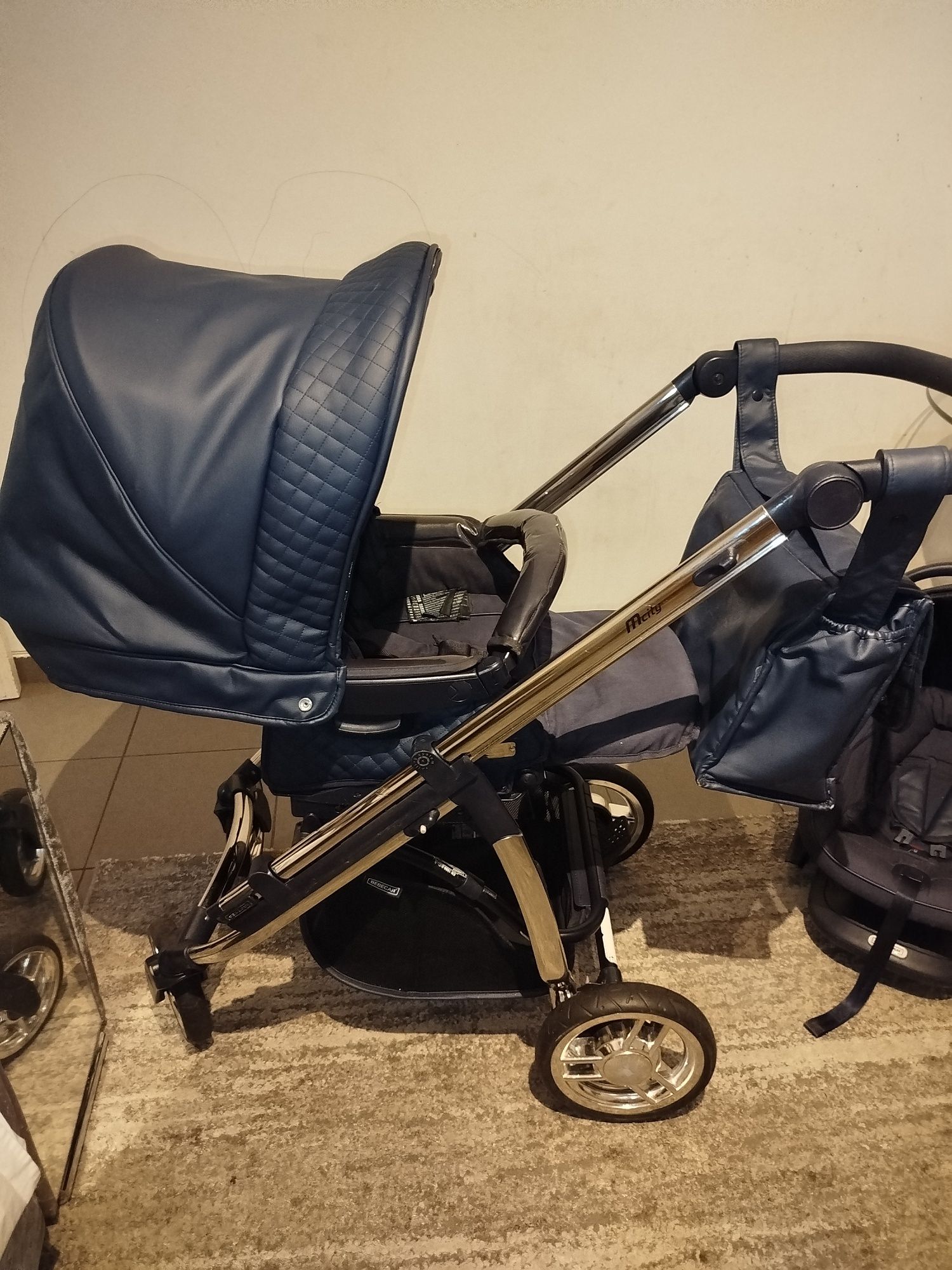 Vendo carrinho de bebe em bom estado