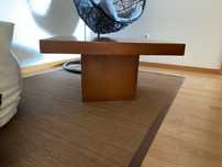 Mesa de centro de sala em madeira