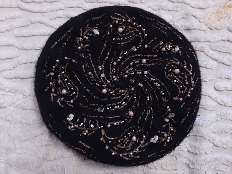 Берет чёрный в хорошем состоянии