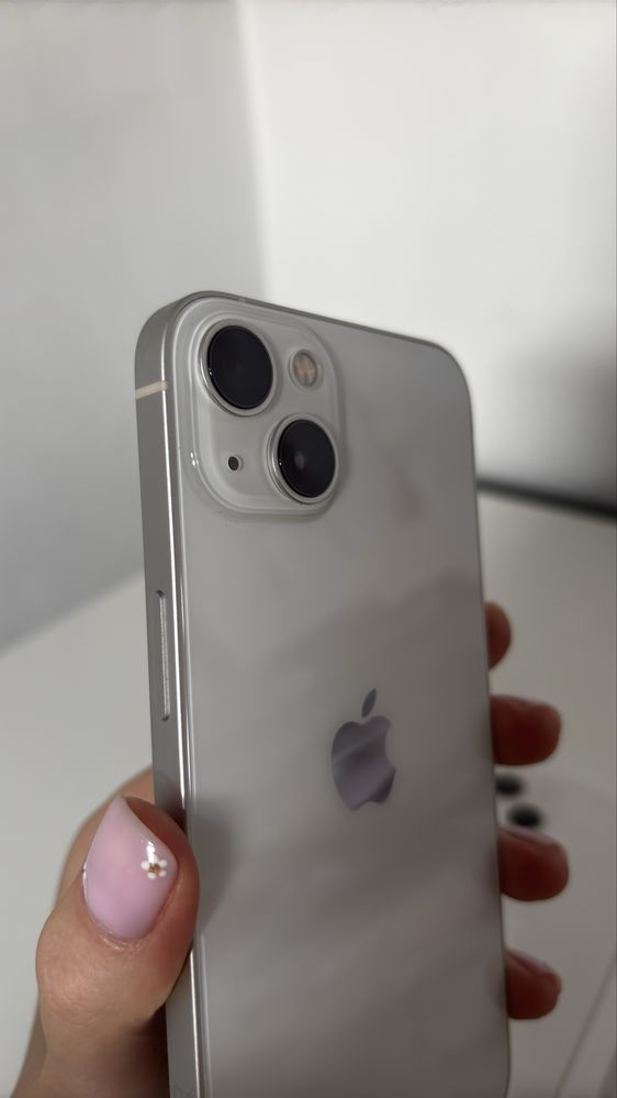 iPhone 13 biały 128Gb