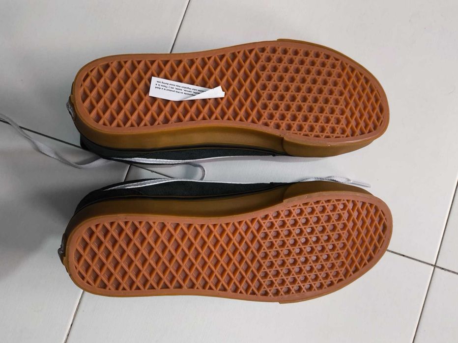 Sapatilhas VANS, novas, com etiqueta, de cor verde escuro, tamanho: 44