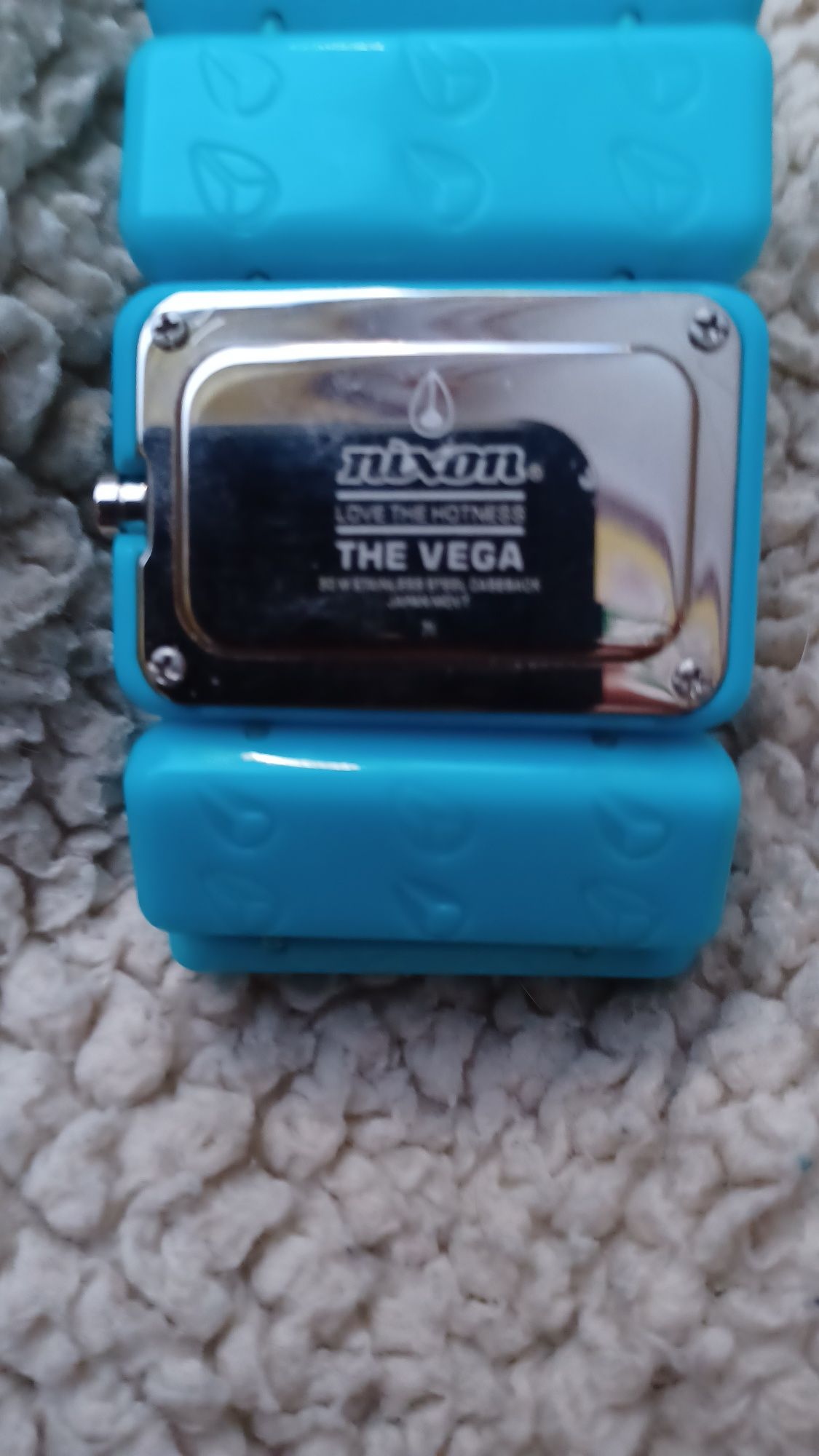 Na prezent zegarek Nixon VEGA.