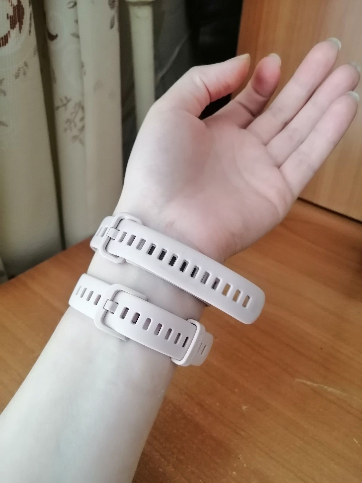 Годинник Huawei band 4