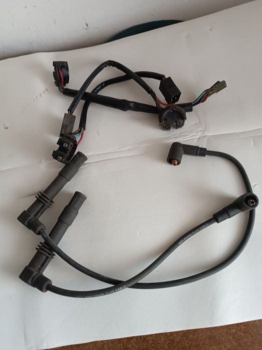 Przewody zapłonowe i stopka motocyklowa  50zl