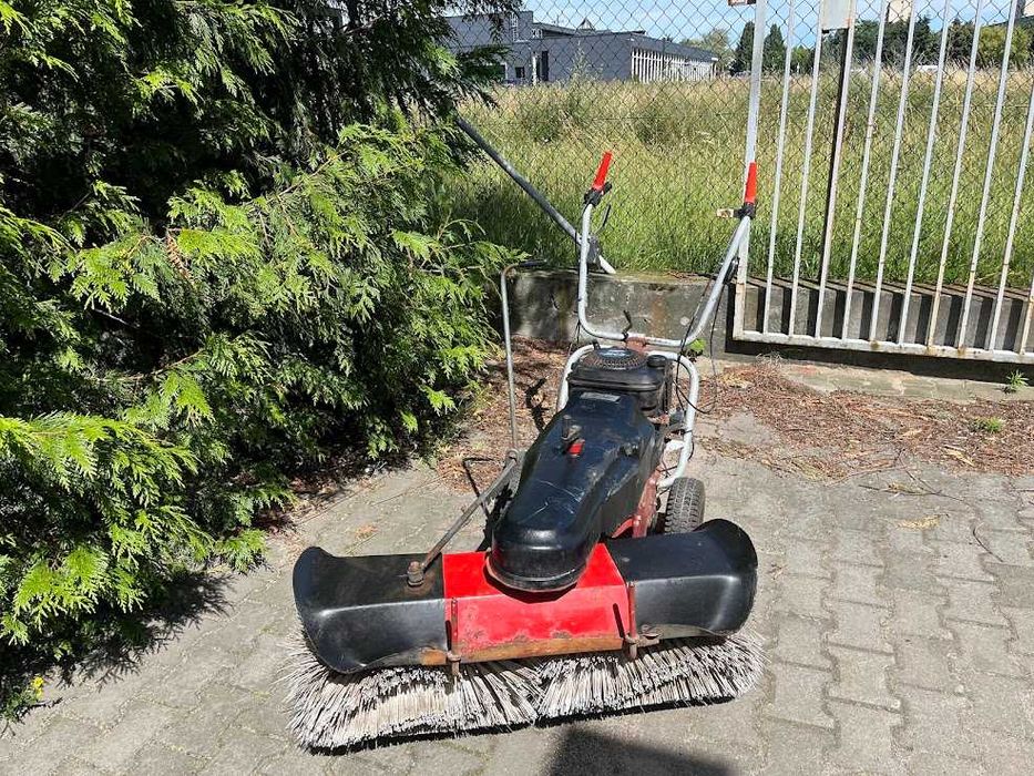 Zamiatarka spalinowa Limpar 102