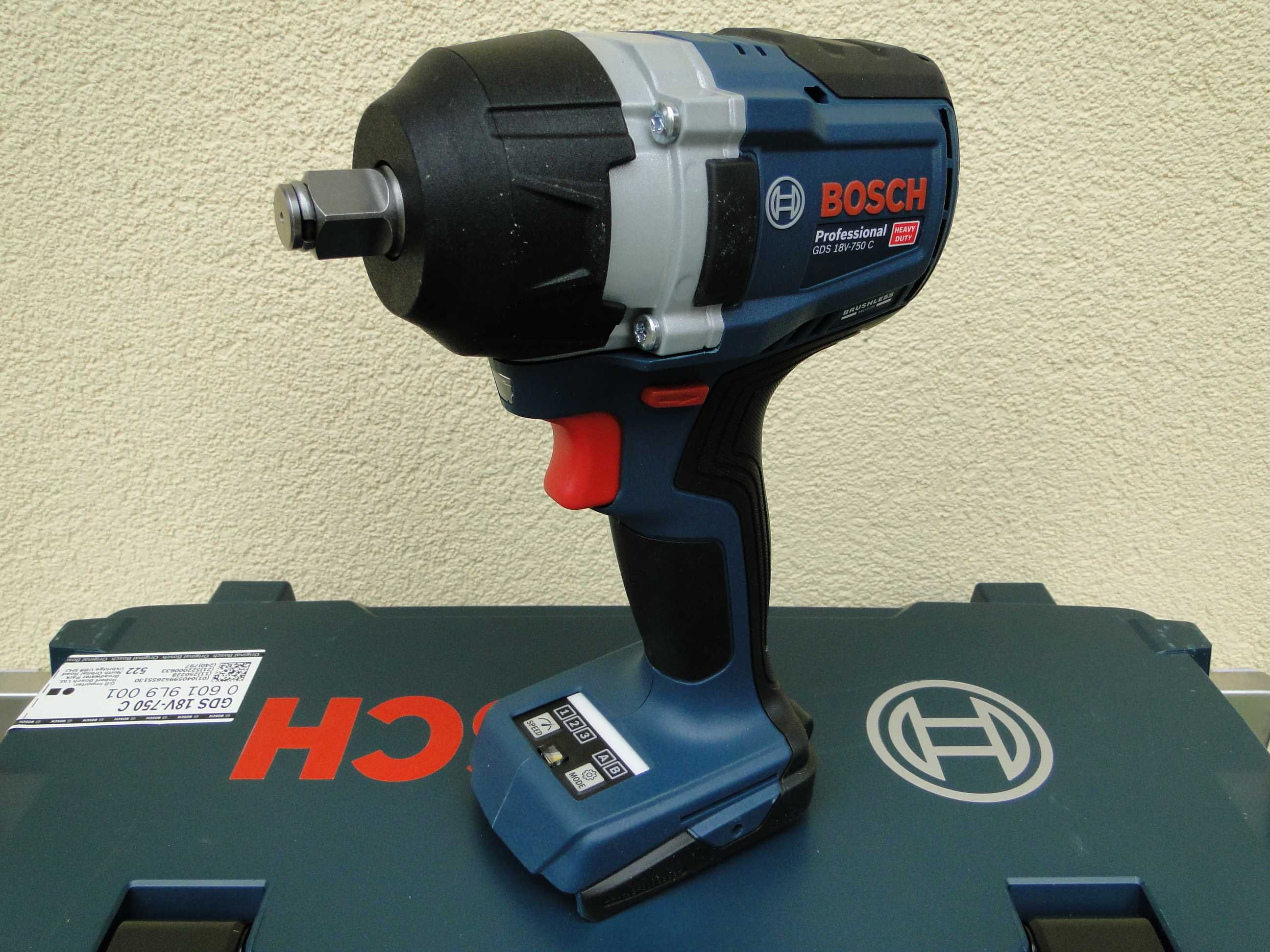 BOSCH GDS  18V-750 C, Klucz Udarowy, Solo w L-Boxx, Nowy