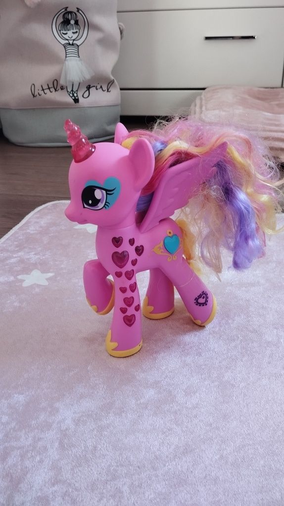 Hasbro Figurka Księżniczka Cadance My Little Pony B1370
