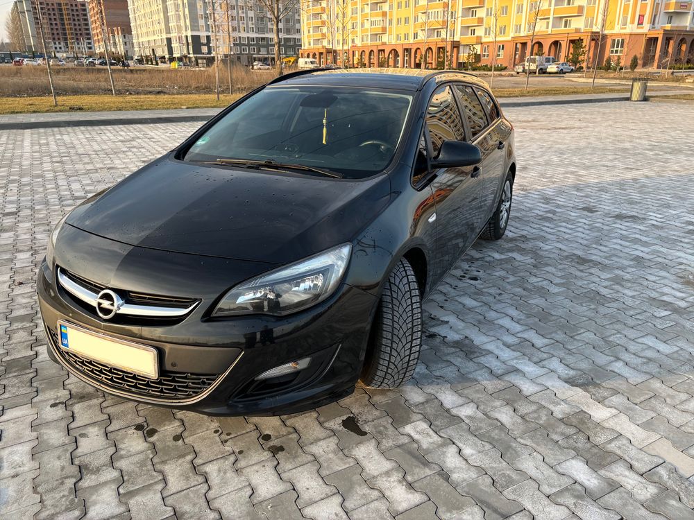 Продаж або обмін Opel Astra 2015 року