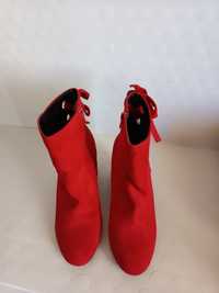 Botas vermelhas senhora 37 5€
