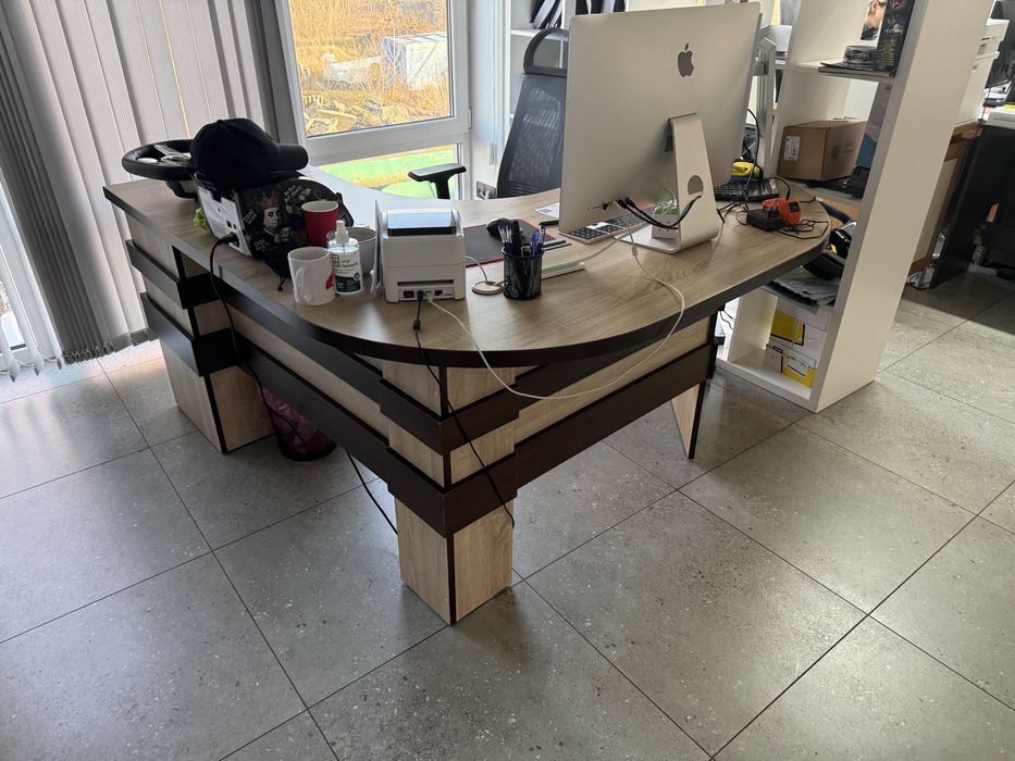 Стіл офісний якісний