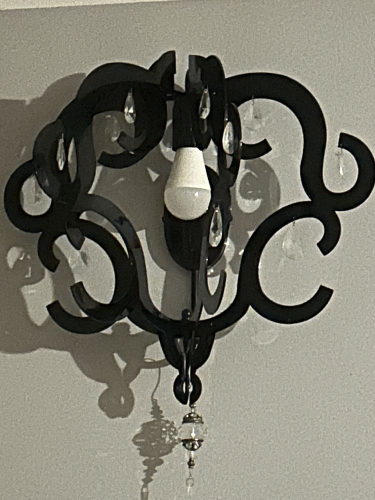Komplet , 2 zyrandole, 1 lampa stojaca, 1 kinkiet