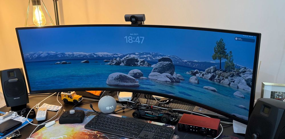 Monitor Samsung Odyssey G9 49" QLED 240Hz Curvo – como novo