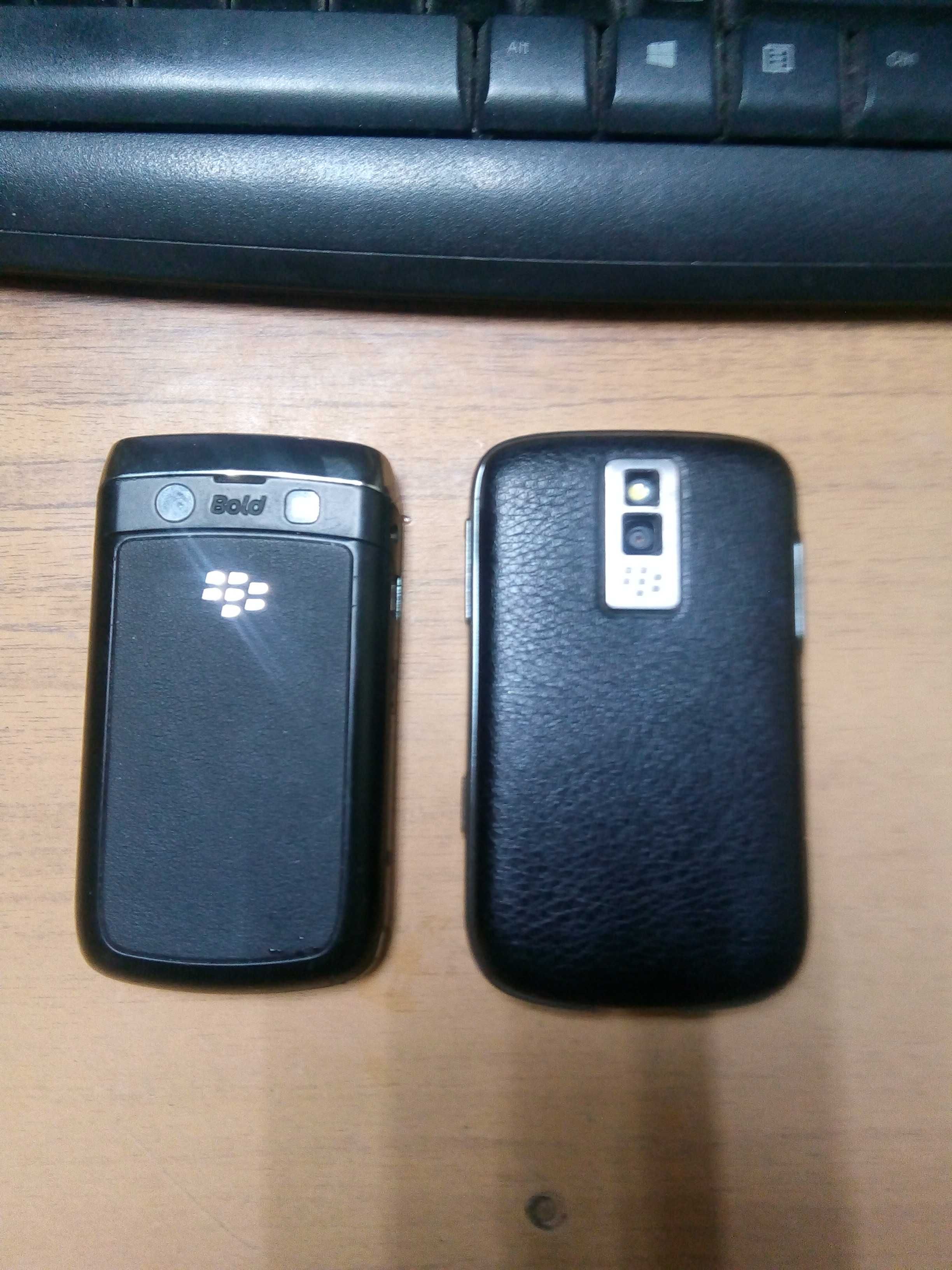 Продам Blackberry 9000 и 9700 на запчасти и аккумулятор