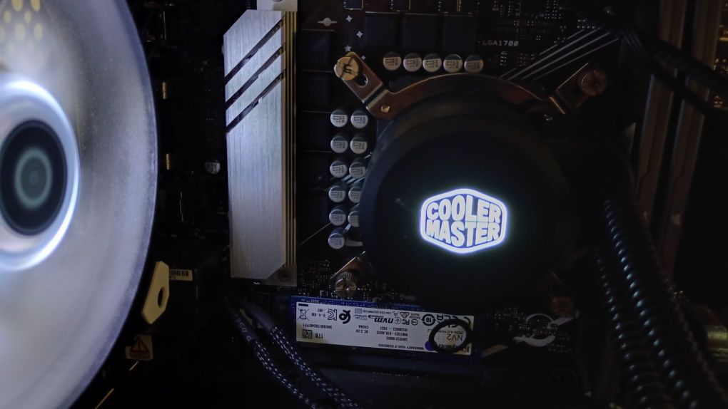 PC gaming com RTX 4060, 32 GB RAM DDR5 e Intel Core 14th Gen