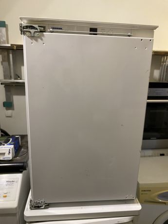 Холодильник Liebherr під вмонтування