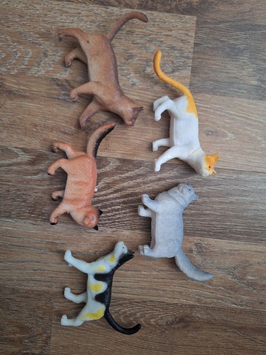 Фігурки тварин для дітей