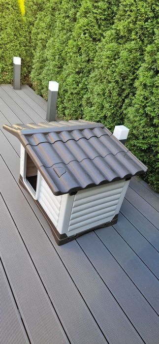 Buda dla pieska z tworzywa, nie używana