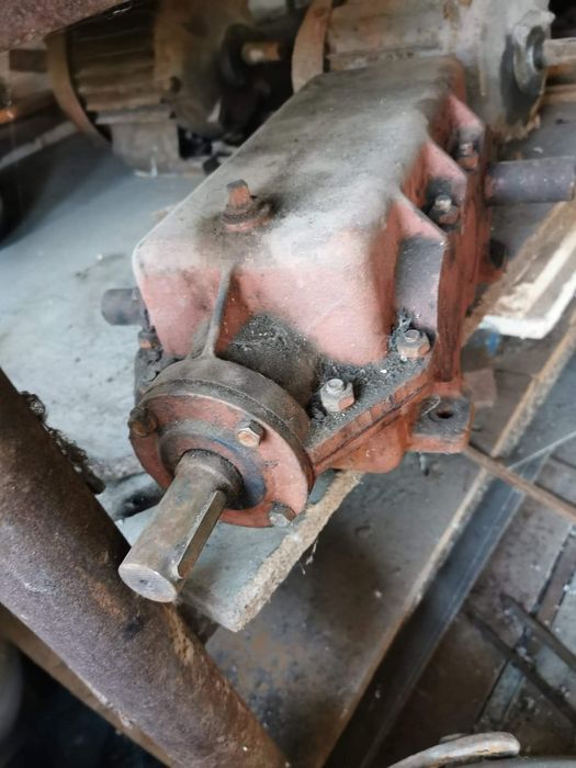 Reduktor Przekładnia rozrzutnika