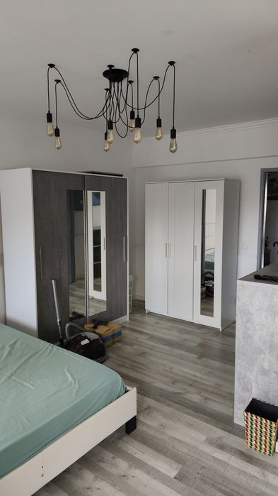 Quarto com cama de casal
