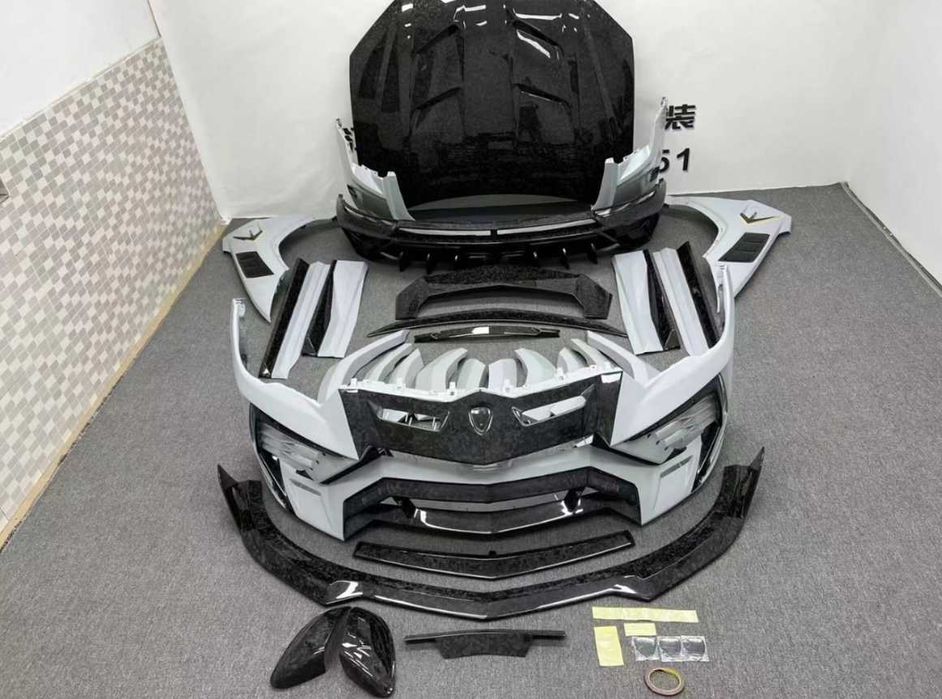 Комплект Бампер Капот Крыло Фара LAMBORGHINI URUS разборка розборка
