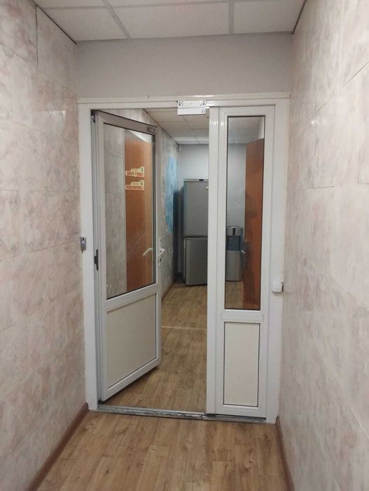Оренда: Приміщення (140 м2) вул. Героїв Космосу 17