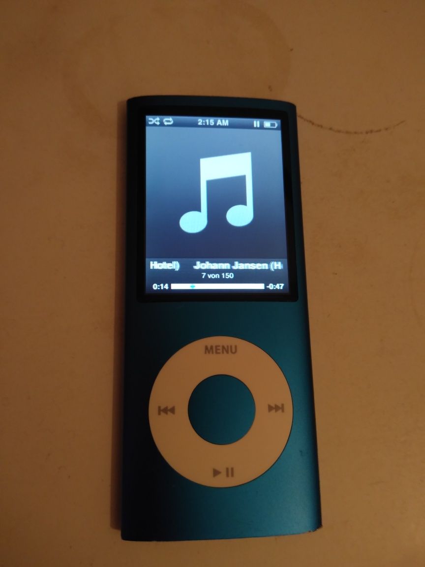 iPod leitos de musicas e tira fotos