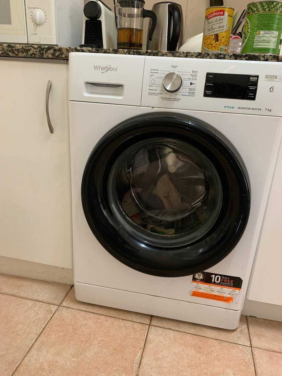 Máquina de Lavar Roupa WHIRLPOOL FFB 7469 BV PT 7 kg - 1400 rpm